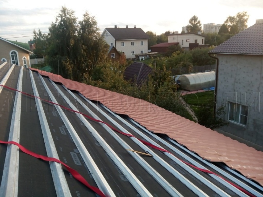 Металлочерепица Геркулес 8004 терракотовый Стальной Бархат от Центра Металлокровли в России